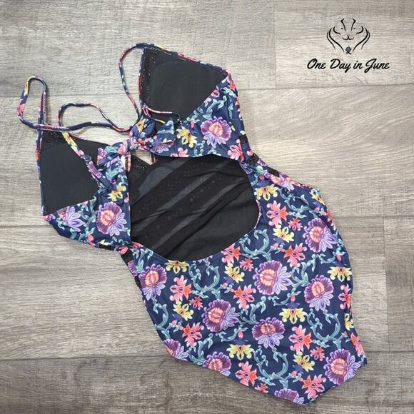 Urchics Plunge One Piece Swimsuit Size S - Picture 4 of 4